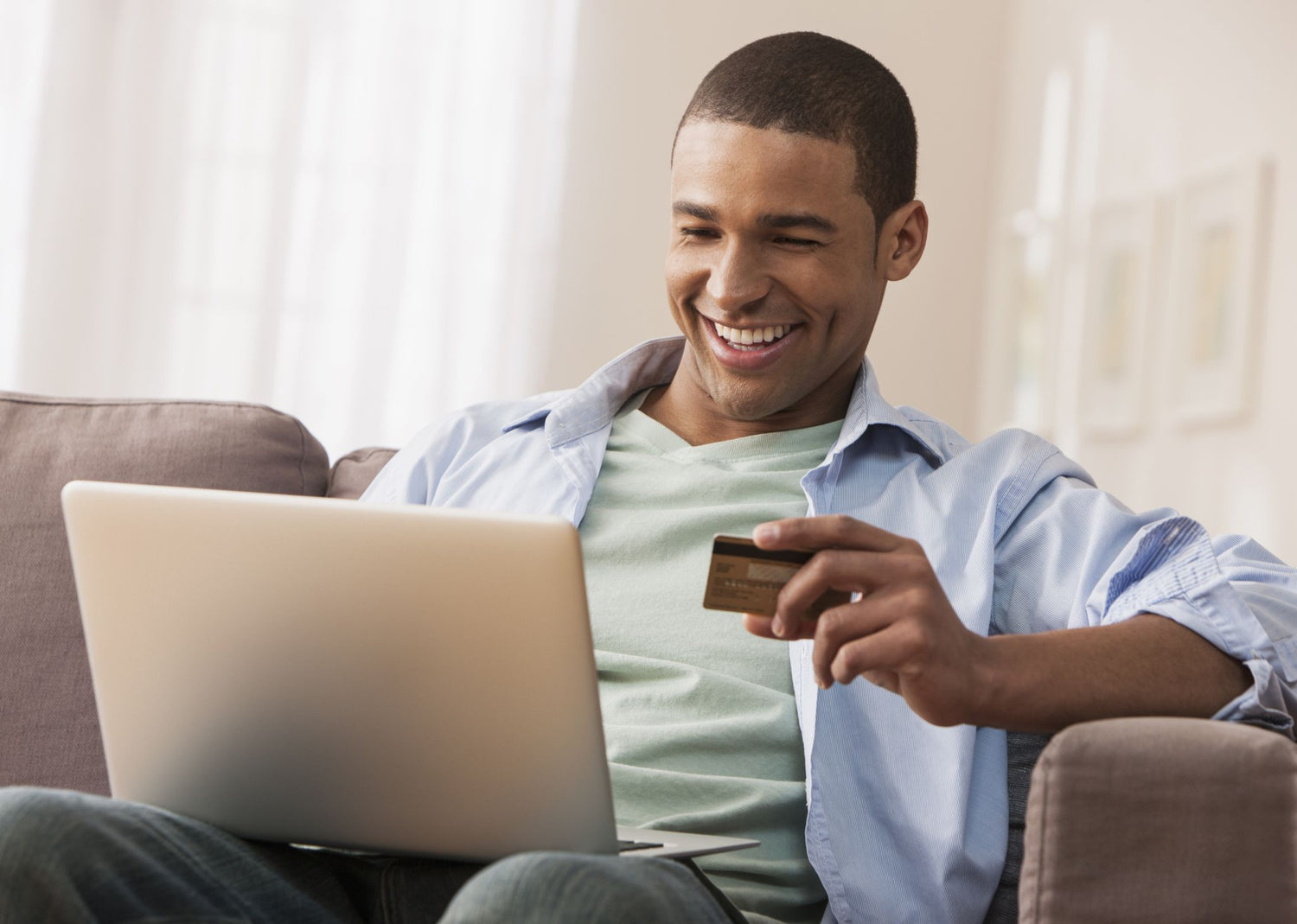Buying Hearing Aids Online: Is It Safe? A Complete Guide
